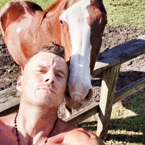 Meet your Posher, Dermot - Picture 3 of 5